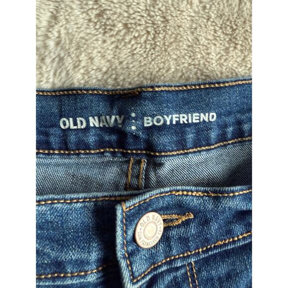 Old Navy Boyfriend Fit Jean Shorts Size 12 - Picture 3 of 5